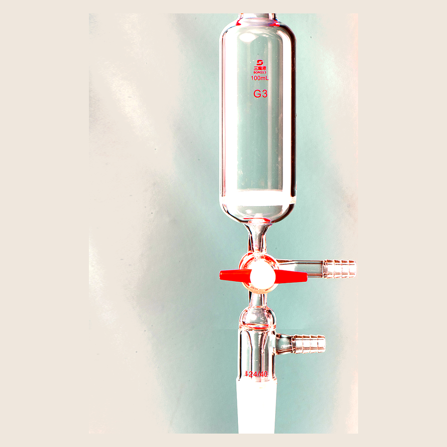 Peptide solid-phase synthesis tube with fritted disc